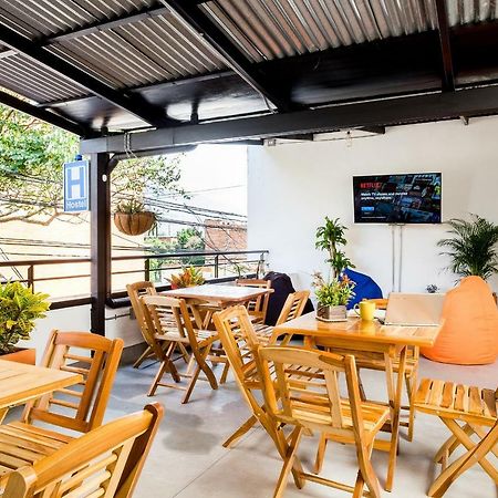 Medellin Backpacker Hostel Екстер'єр фото
