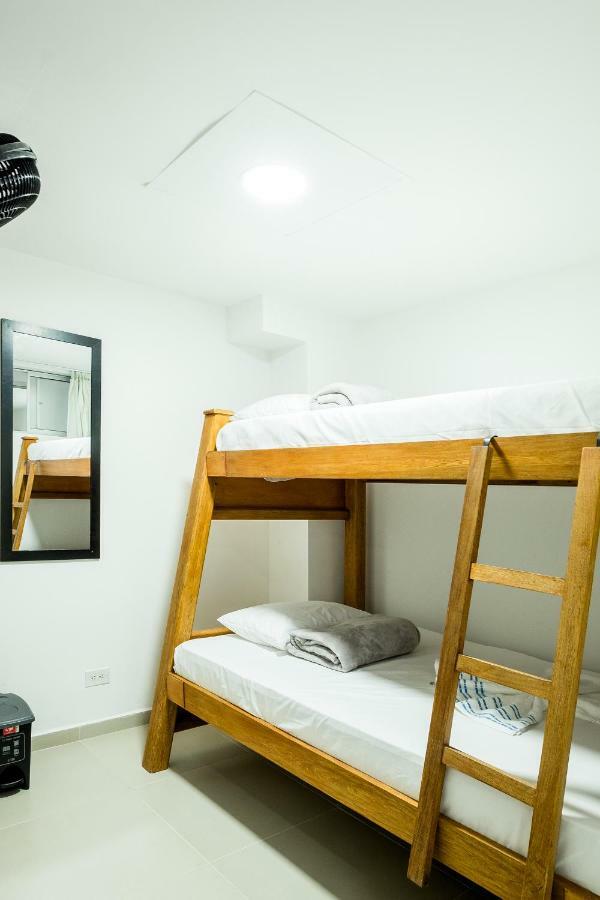 Medellin Backpacker Hostel Екстер'єр фото