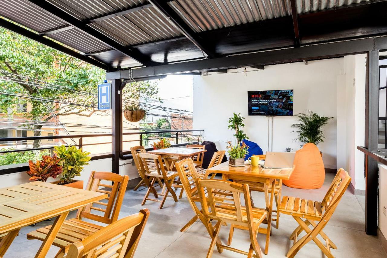 Medellin Backpacker Hostel Екстер'єр фото