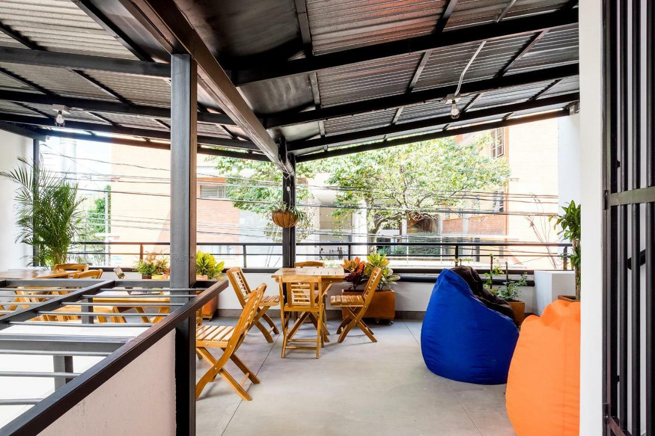 Medellin Backpacker Hostel Екстер'єр фото