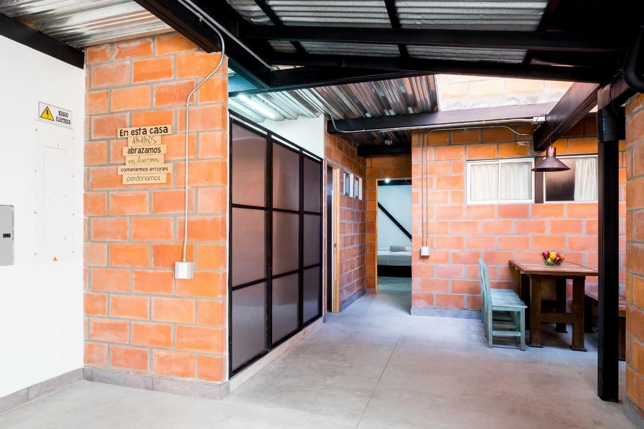 Medellin Backpacker Hostel Екстер'єр фото