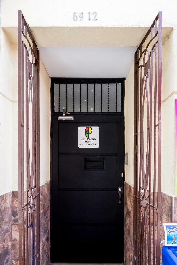 Medellin Backpacker Hostel Екстер'єр фото